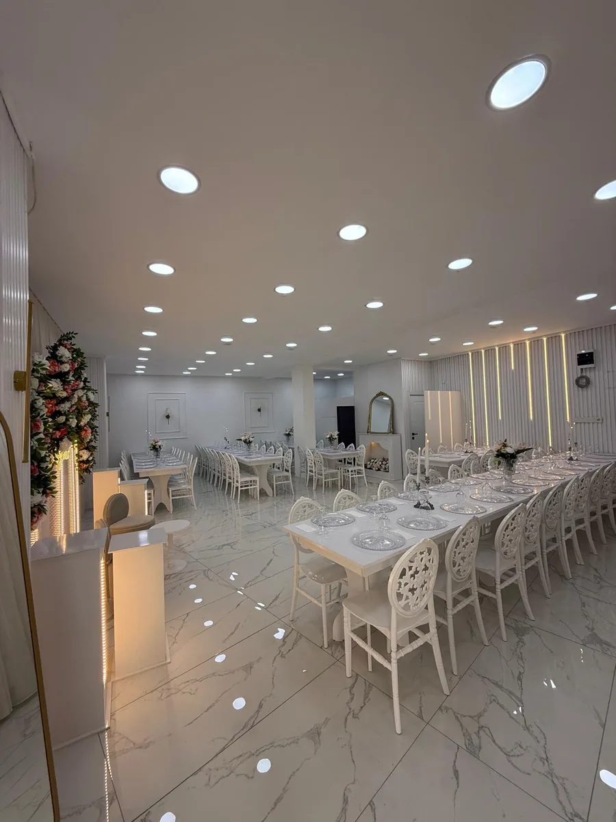 Doğum Günü & Özel Davet için hazırlanmış Zarafet Davet Salonu